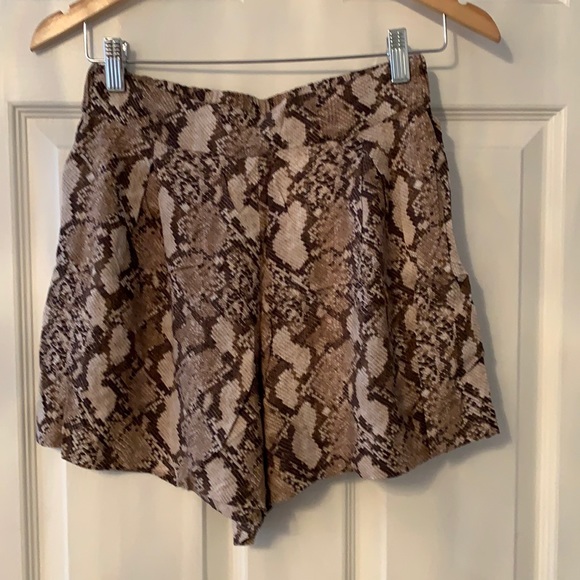 shorts - Picture 1 of 2